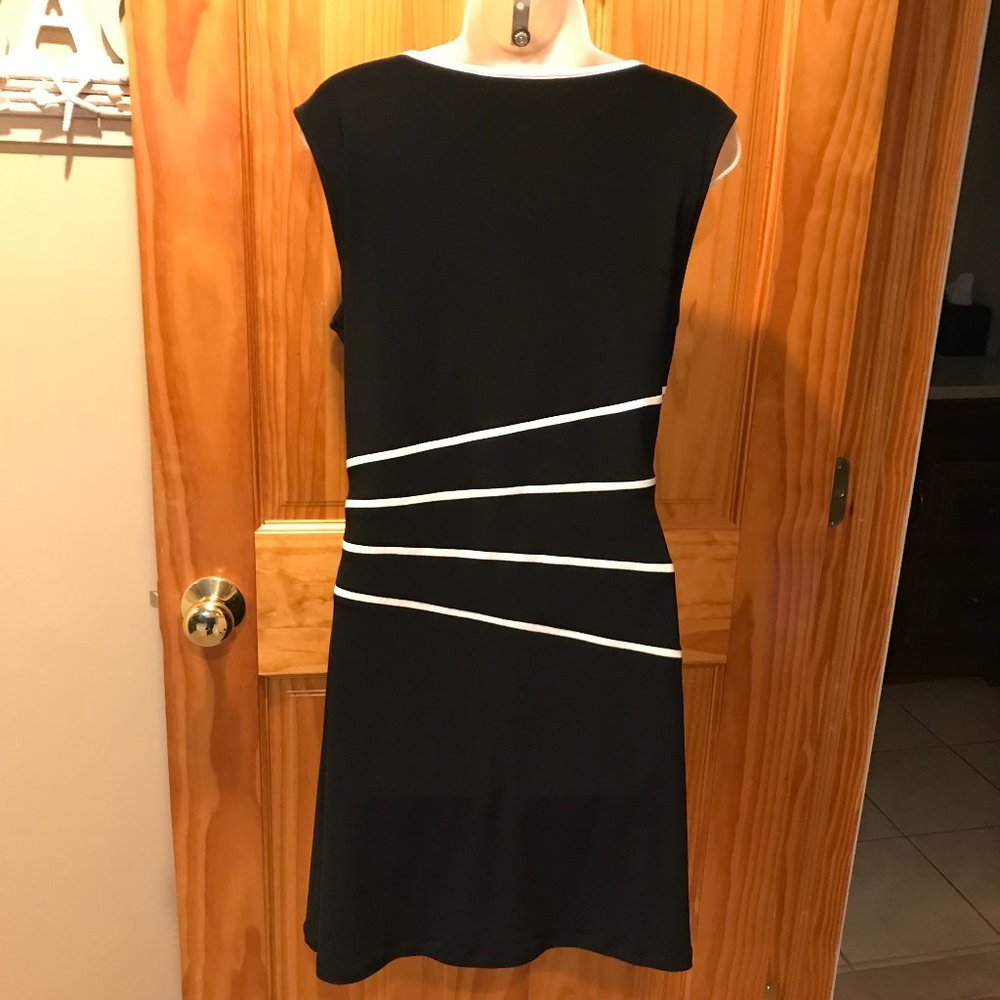 NorthStyle Dress - Picture 3 of 7